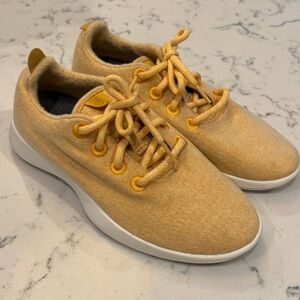 Women's Honey Yellow Cream Allbirds Wool Runners Size 7